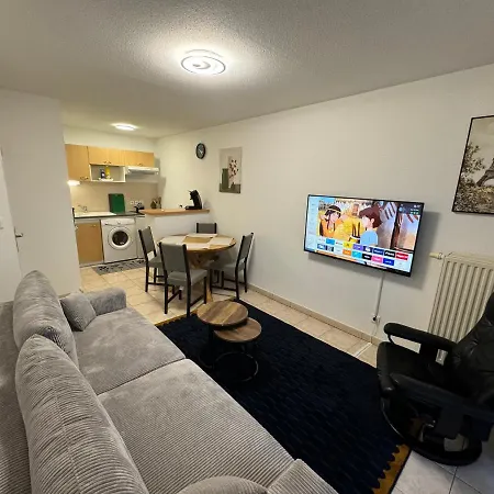 Calme Avec Balcon, A 4km Du Centre, Parking, Wi-fi, Netflix Gratuit Страсбург
